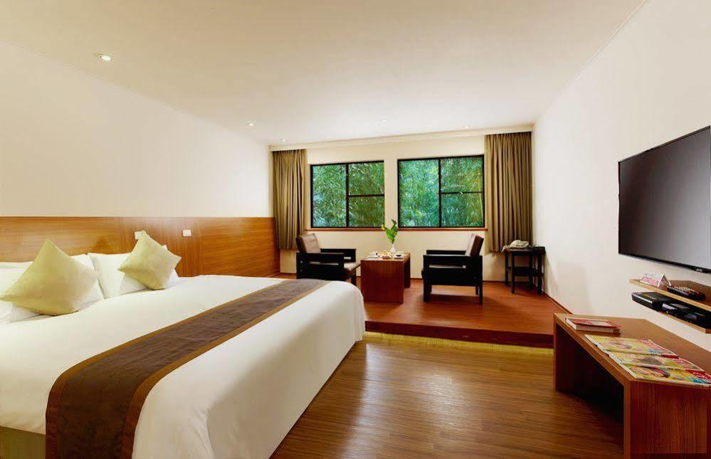 Howard Resort Xitou Lago Lago Lugu Esterno foto